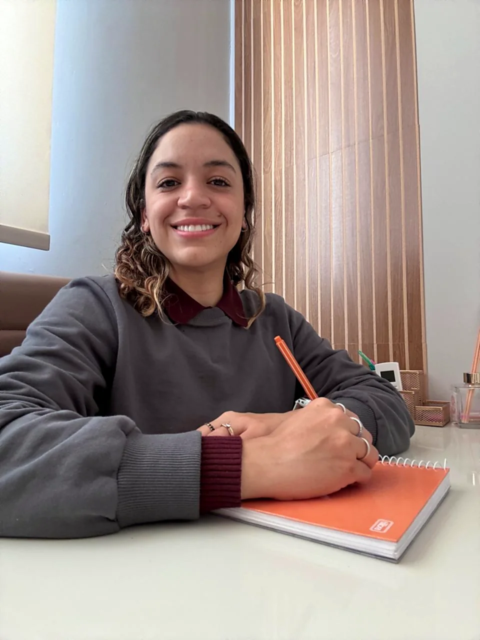 Jéssica Christien Silva em seu consultório